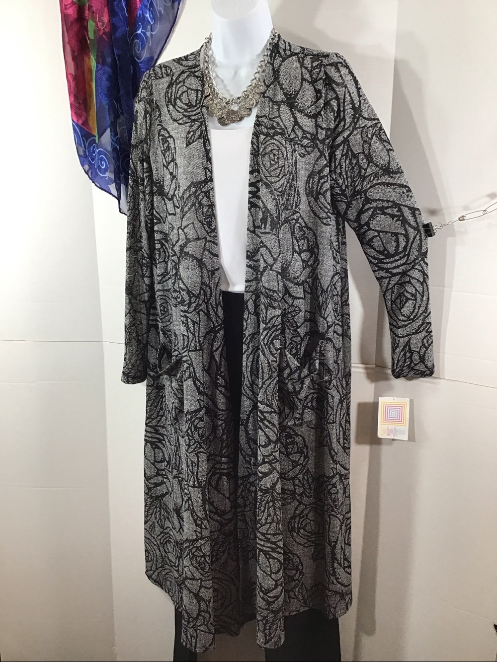 Lularoe Sarah black and white floral Patterned  long Duster Jacket L